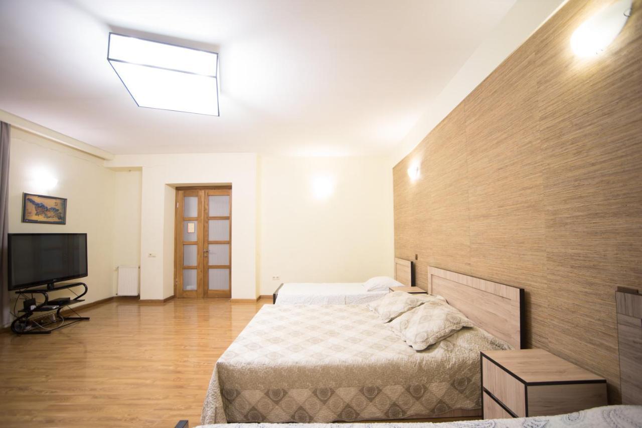 Terrace House Tbilisi Hotel ภายนอก รูปภาพ