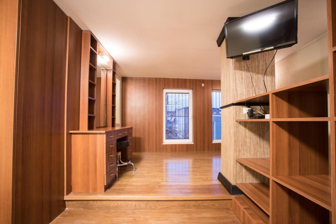 Terrace House Tbilisi Hotel ภายนอก รูปภาพ